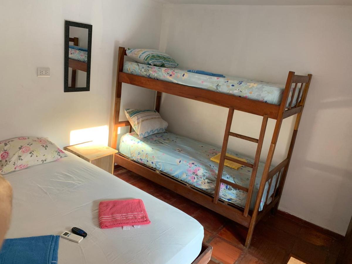 Litt Iguazu Hostal Пуерто-Іґуасу Екстер'єр фото